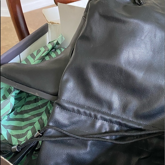 Trary knee high boots - Picture 2 of 4